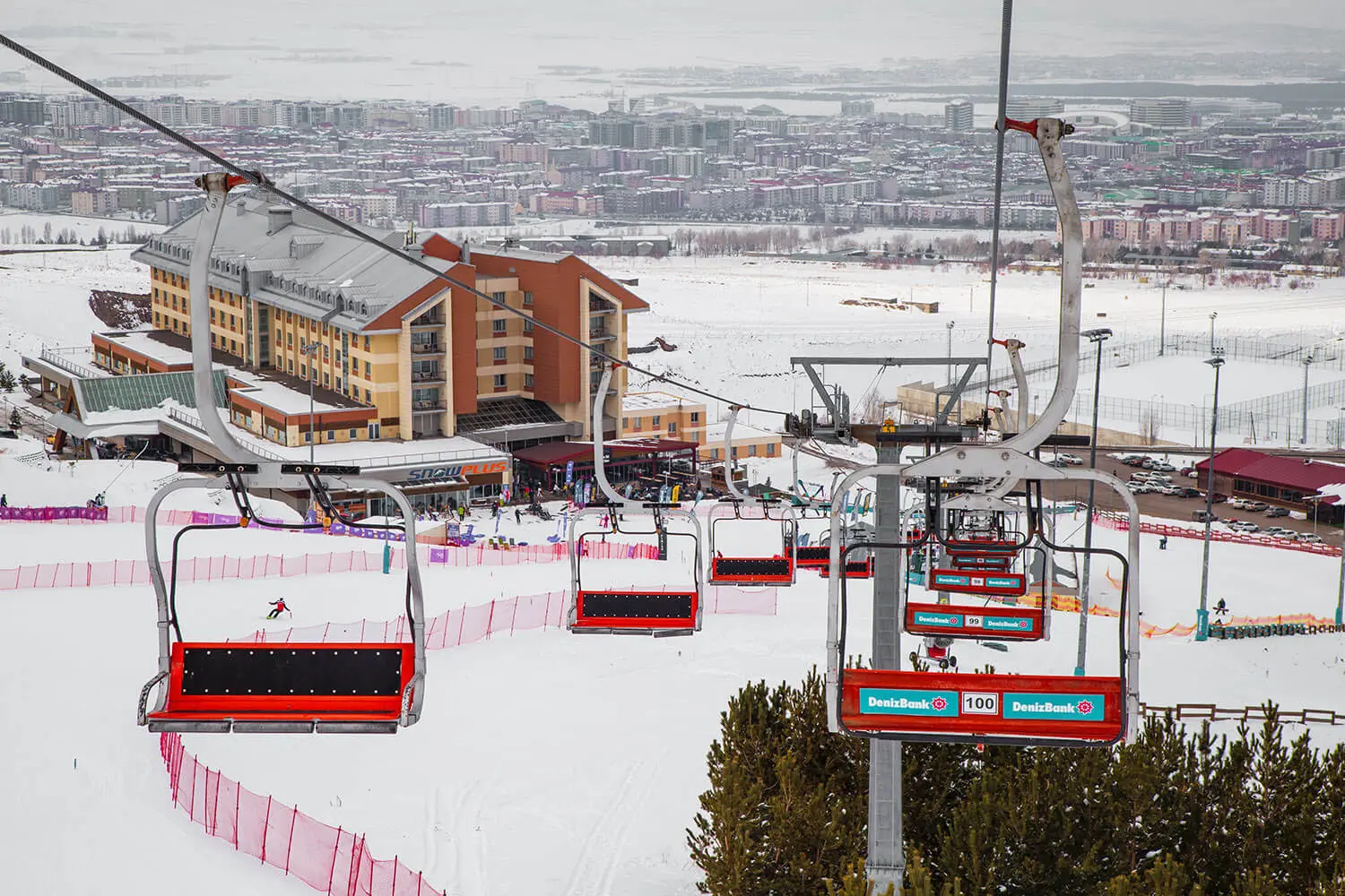 Chairlift above the Palandöken ski resort, Erzurum