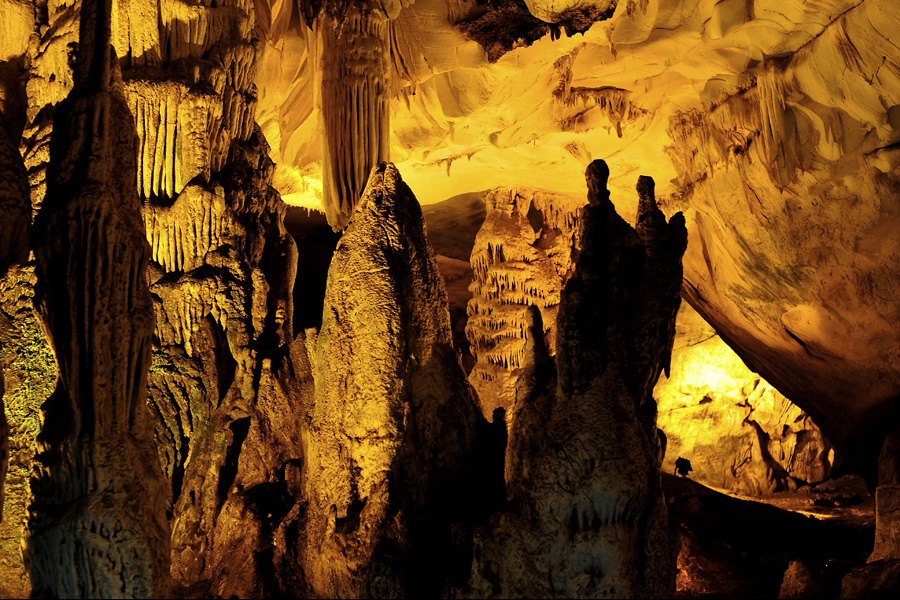 Dupnisa Cave