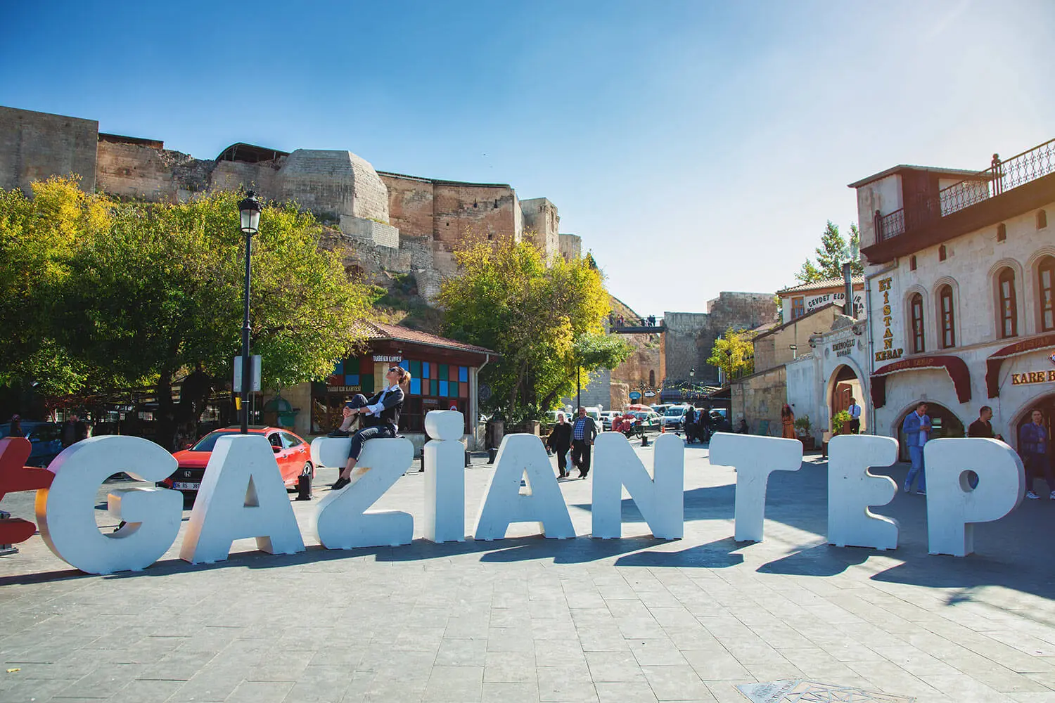 The Gaziantep sign below the castle