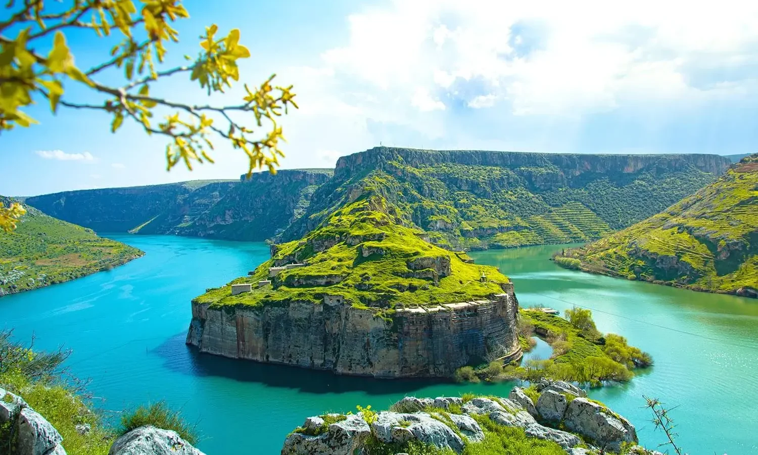 Rumkale on its rocky peninsula in the Euphrates