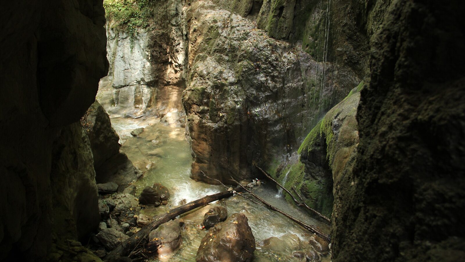 Samandere Waterfall