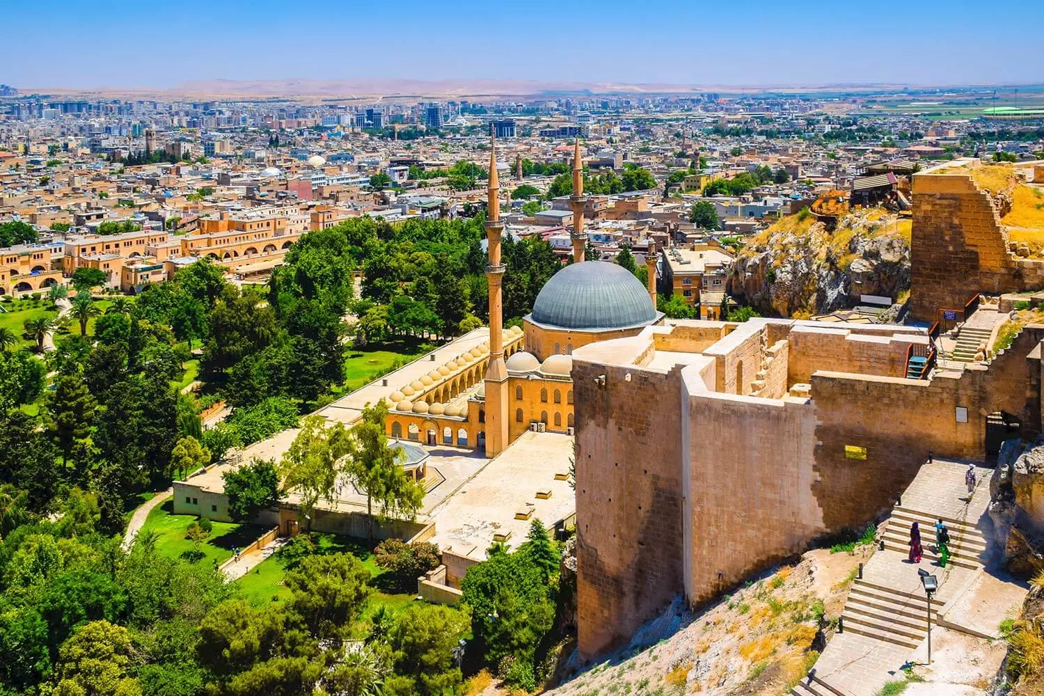 Şanlıurfa from above, with the Mevlid-i Halil Mosque and the old city