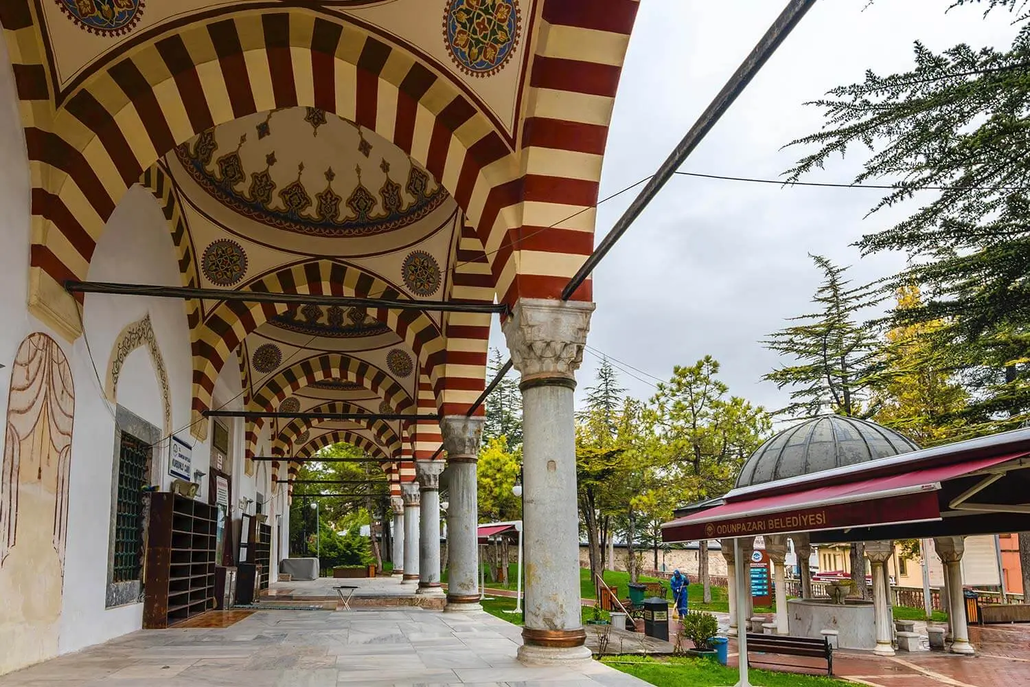 The striped arches of the Kurşunlu complex